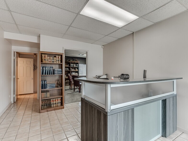 More Photos Of 1420 Linwood Blvd, Oklahoma City Office For Sale