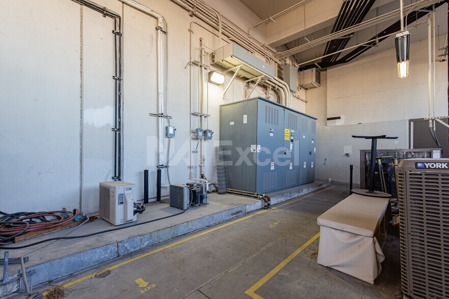 More Photos Of 4710-4740 S Arville St, Las Vegas Bar For Lease