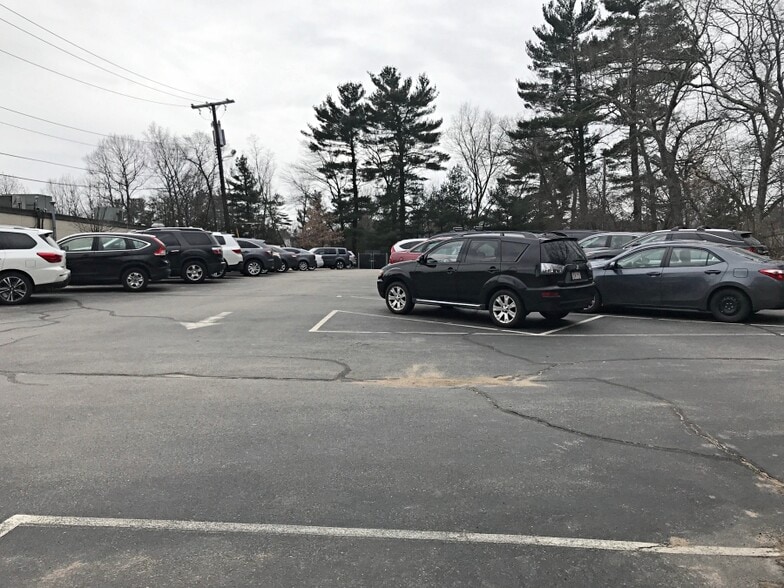 More Photos Of 281 Cambridge St, Burlington Medical For Lease