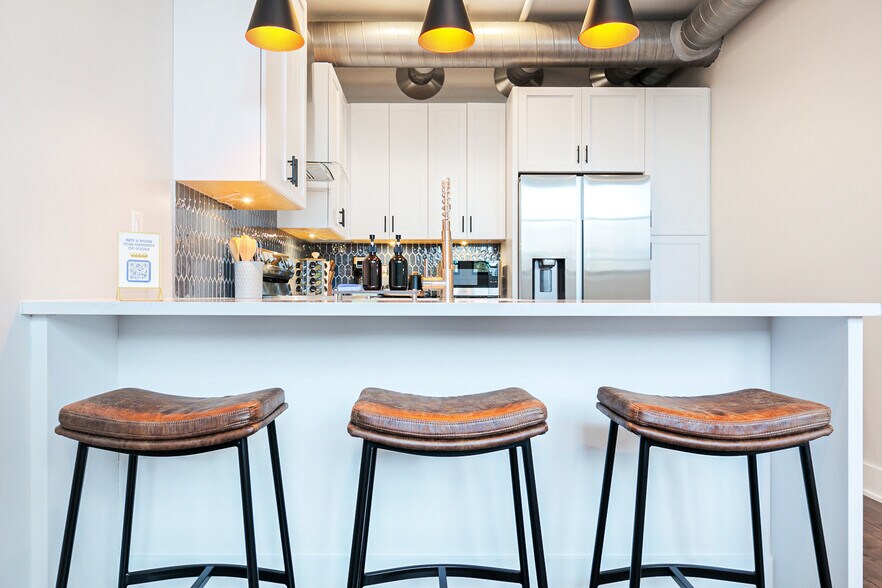 More Photos Of 122 College St, Asheville Storefront Retail Residential For Sale