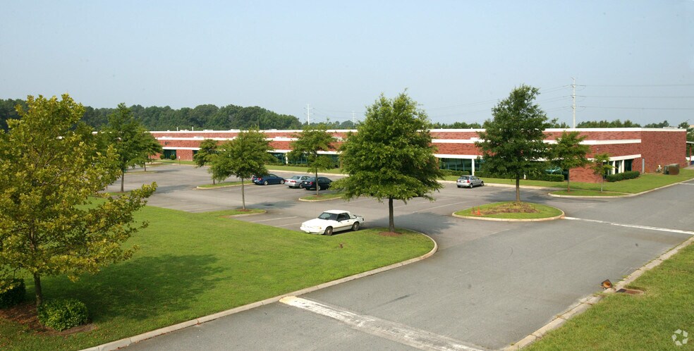 More Photos Of 2696 Reliance Dr, Virginia Beach Distribution For Lease