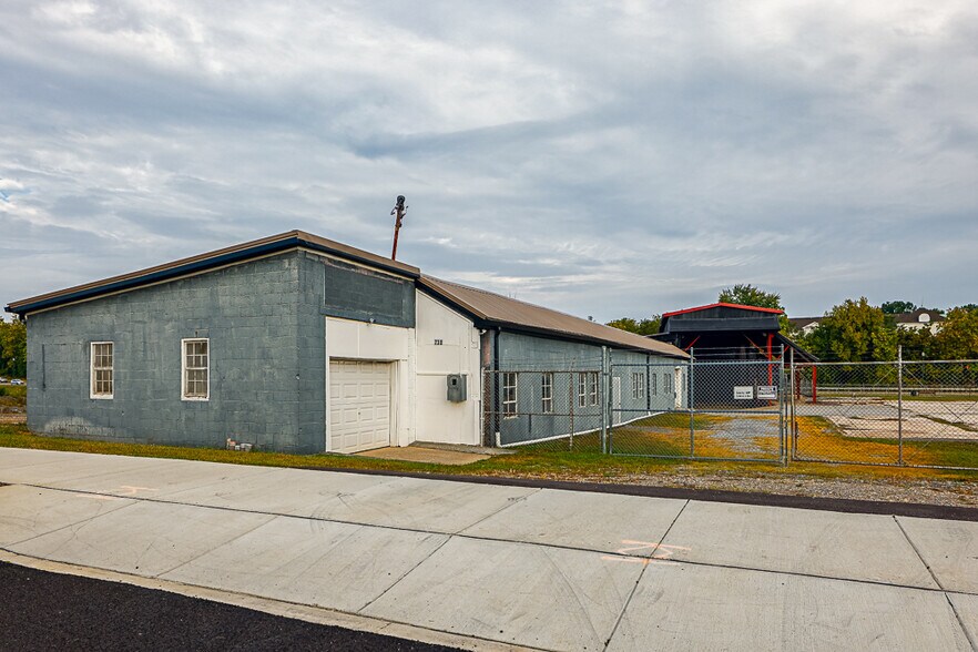 More Photos Of 738 W Walnut St, Johnson City Land For Sale