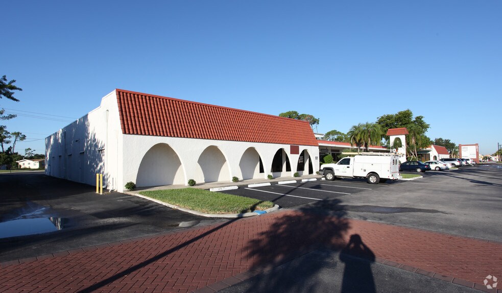 More Photos Of 2811 Tamiami Trl, Port Charlotte Unknown For Lease