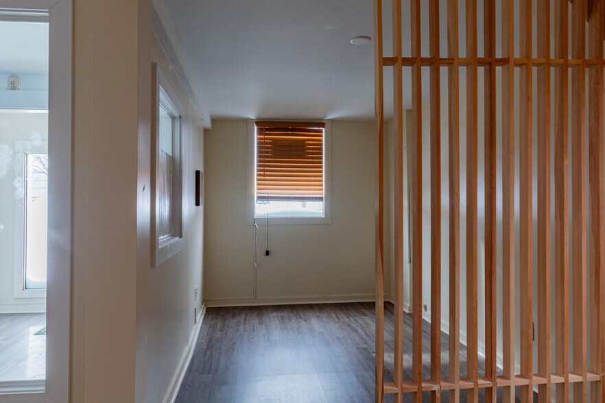 More Photos Of 15 School St, Freeport Storefront Retail Office For Sale