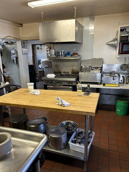 More Photos Of 1291 Abbott Rd, Buffalo Restaurant For Sale