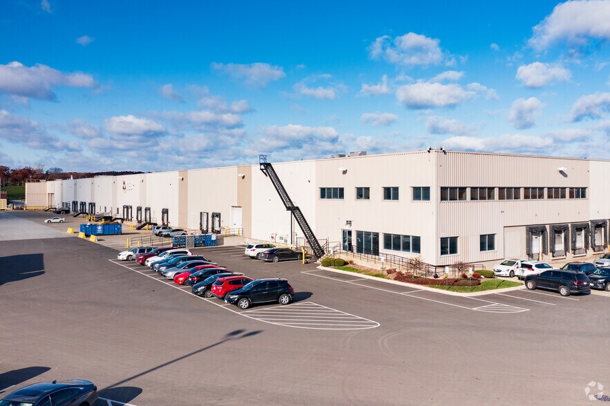 More Photos Of 6800 Santa Fe Dr, Hodgkins Office For Lease
