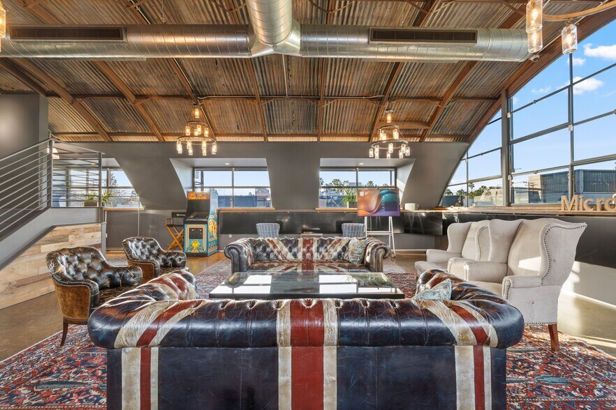 More Photos Of 5895 Blackwelder St, Culver City Loft Creative Space For Lease