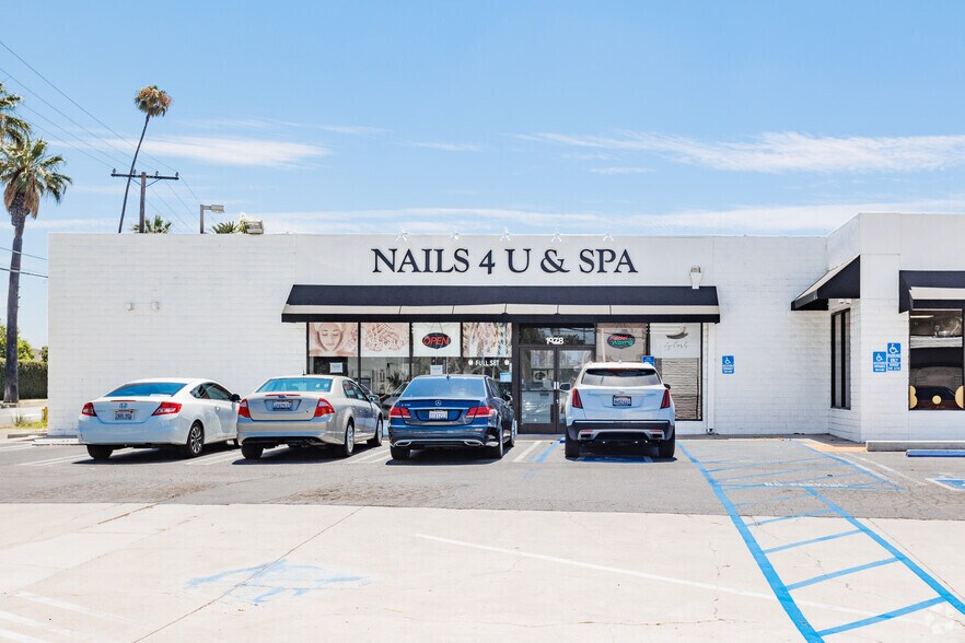 More Photos Of 1964 N Placentia Ave, Fullerton Freestanding For Sale