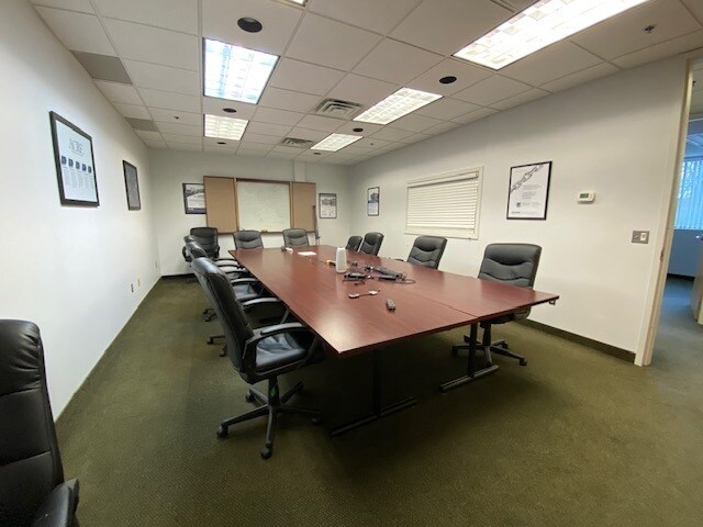 More Photos Of 1-3 Corporate Dr, Danbury Light Manufacturing For Sale