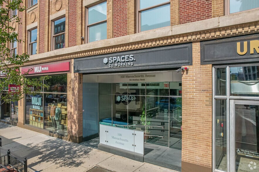 More Photos Of 361-361 Newbury St, Boston Coworking Space