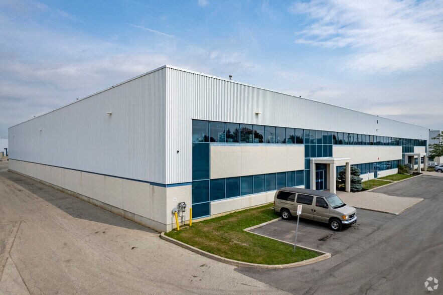 More Photos Of 5 Paget Rd, Brampton Warehouse For Lease