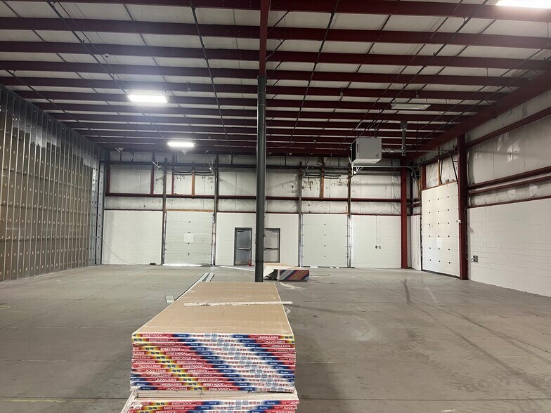 More Photos Of 870 Calcon Hook Rd, Sharon Hill Warehouse For Lease