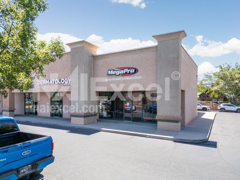 Primary Photo Of 1141 W State St, Hurricane Storefront For Lease