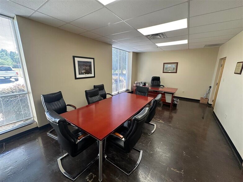 More Photos Of 1000 Bicycle Way, Manning Distribution For Lease