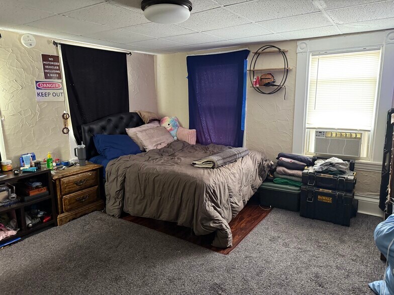 More Photos Of 34 Montvale Ave, Stoneham Apartments For Sale