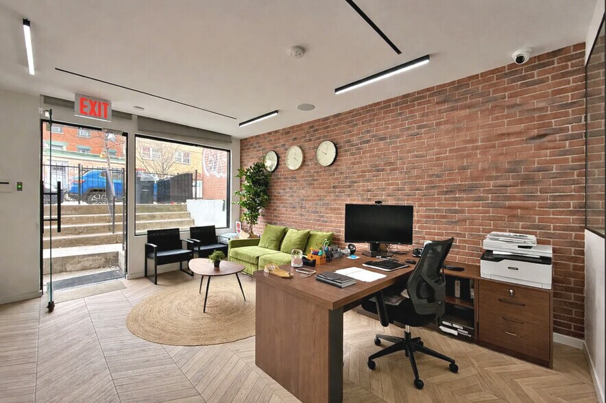 More Photos Of 989 Halsey St, Brooklyn Apartments For Lease