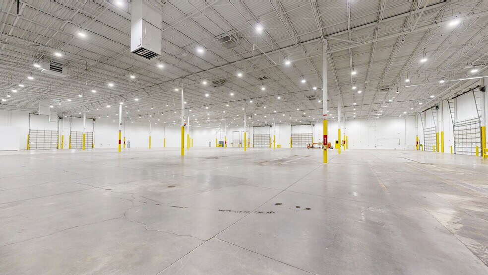 More Photos Of 300 Progress Ct, Logan Township Warehouse For Lease