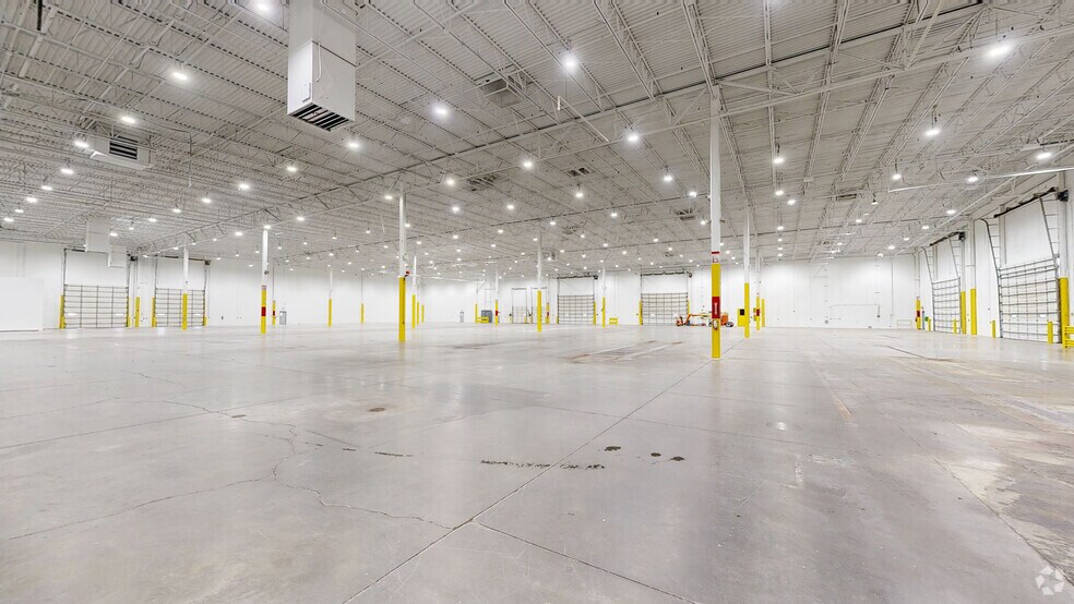 More Photos Of 300 Progress Ct, Logan Township Warehouse For Lease