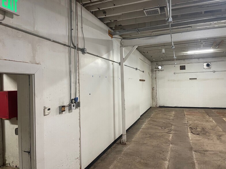 More Photos Of 1137-1141 N Western Ave, Oklahoma City Light Manufacturing For Lease