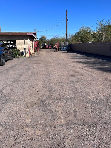 More Photos Of 727 N Country Club Dr, Mesa Service For Sale