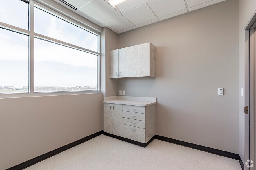 More Photos Of 1180 Seton Pky, Kyle Medical For Lease