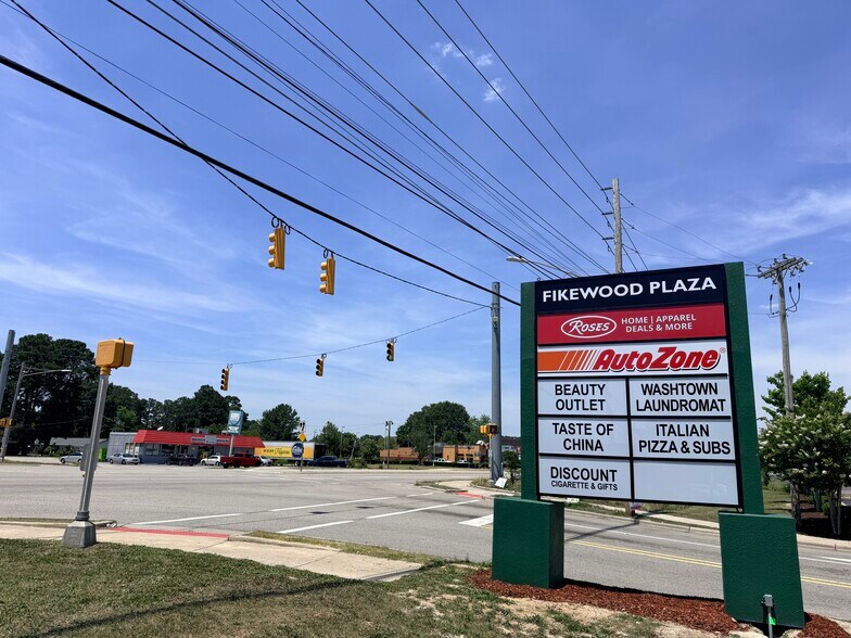 More Photos Of 700 US Highway 301 E, Wilson Freestanding For Lease