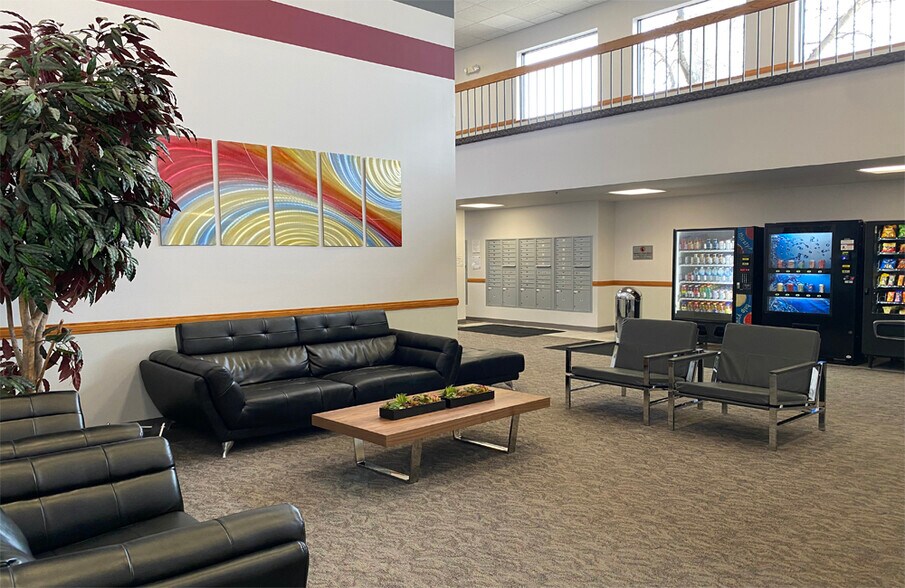 More Photos Of 800 W 5th Ave, Naperville Office For Lease