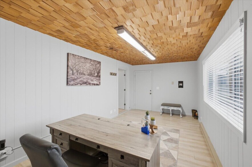 More Photos Of 410 N 1st Ave, Stayton Office For Sale