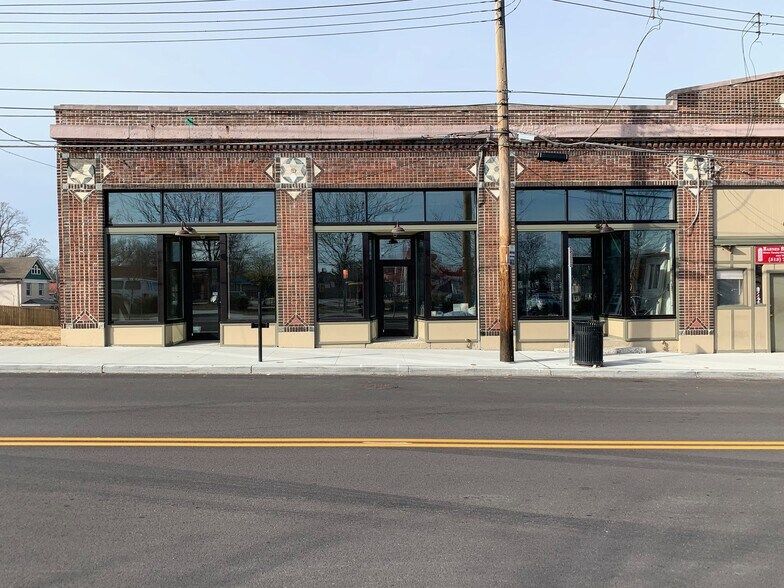 More Photos Of 3235-3245 Woodburn Ave, Cincinnati Storefront For Sale