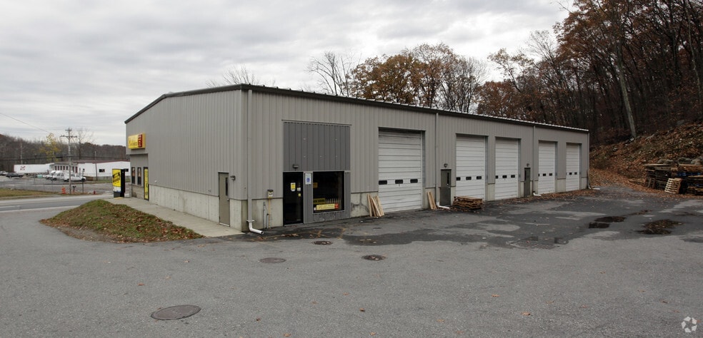More Photos Of 835 C-D Hartford Tpke, Shrewsbury Flex For Lease