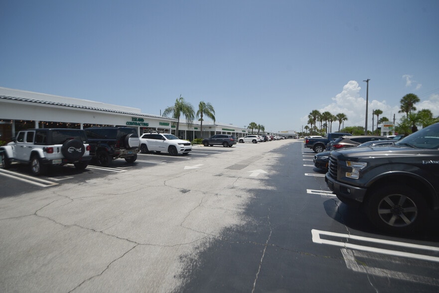 More Photos Of 223-283 N US Highway 1, Jupiter Unknown For Lease