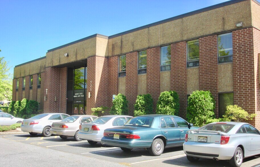 More Photos Of 721 N Beers St, Holmdel Medical For Sale