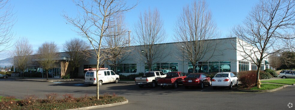 More Photos Of 2885 Chad Dr, Eugene Office For Sale