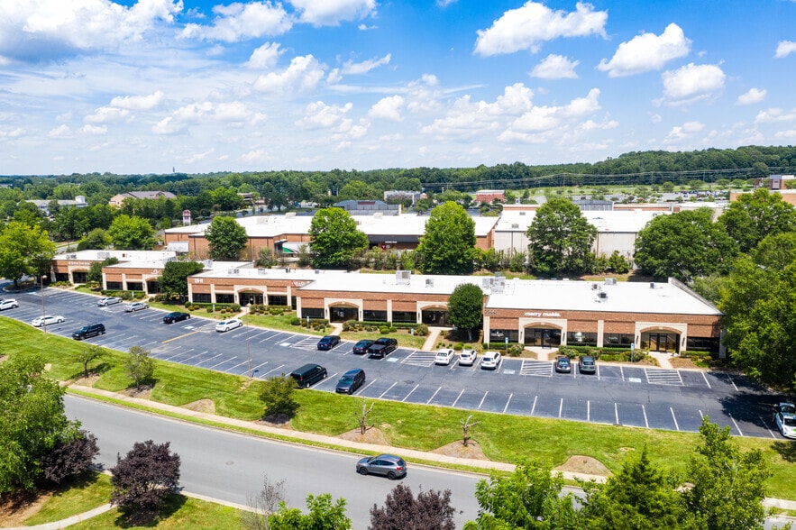 More Photos Of 2300 Sardis Rd N, Charlotte Flex For Lease