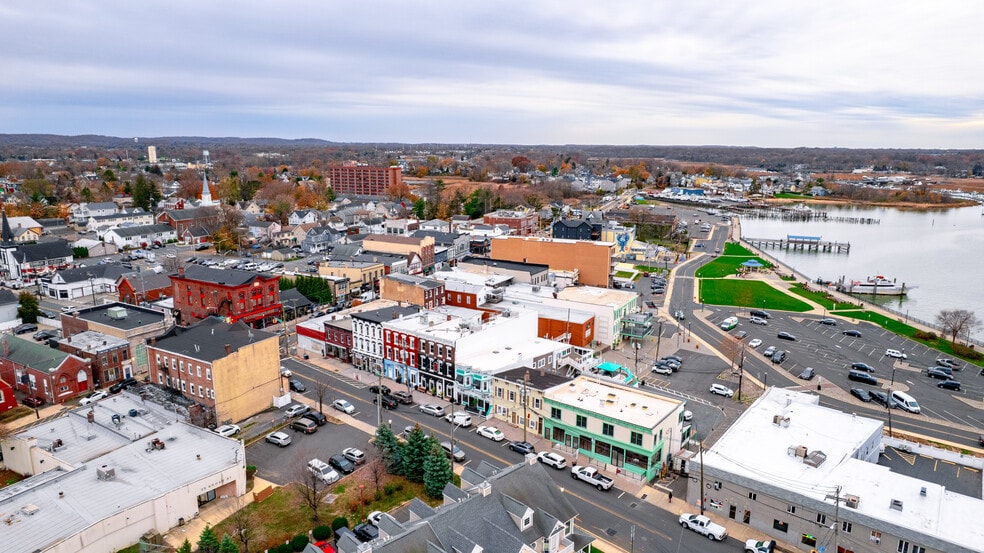 More Photos Of 32 Broad St, Keyport Bar For Sale