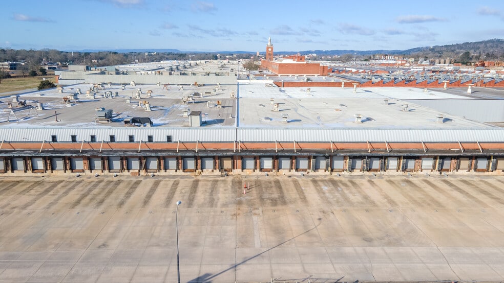 More Photos Of 922 E Meighan Blvd, Gadsden Manufacturing For Sale