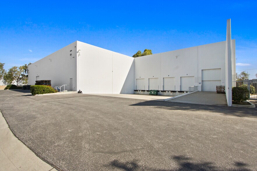 More Photos Of 16511 Carmenita Rd, Cerritos Warehouse For Sale