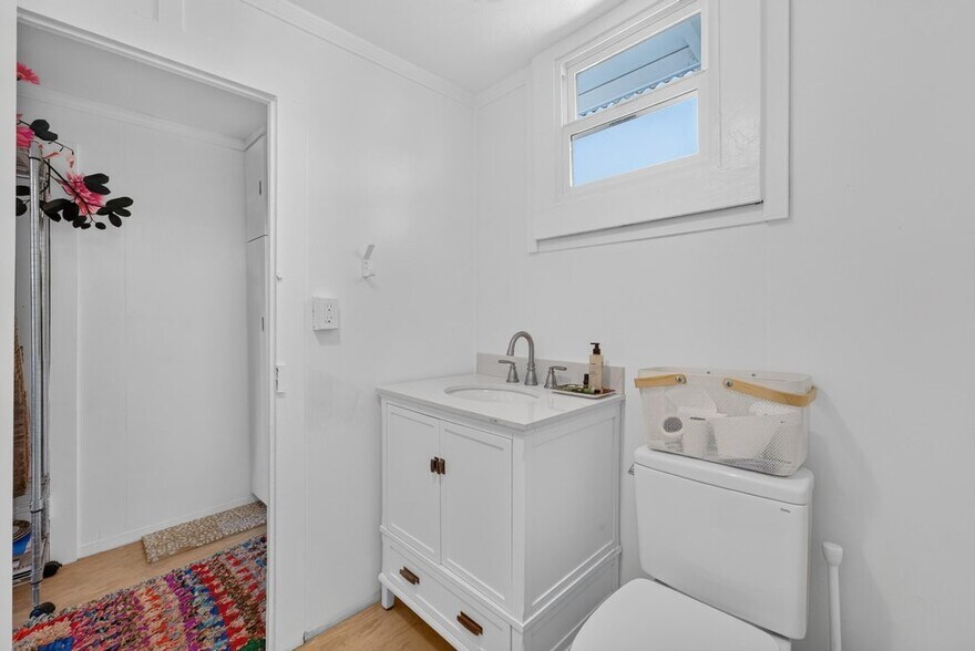 More Photos Of 408 Trout Gulch Rd, Aptos Freestanding For Sale