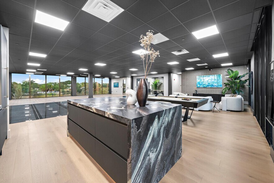 More Photos Of 11700 SE Shell Ave, Hobe Sound Loft Creative Space For Sale