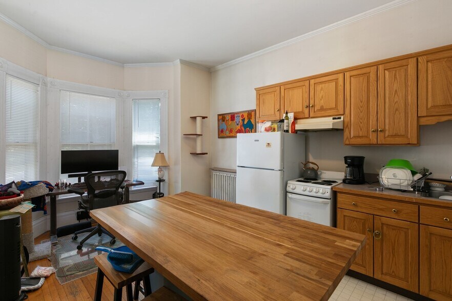 More Photos Of 23 Poplar St, Danvers Multifamily For Sale