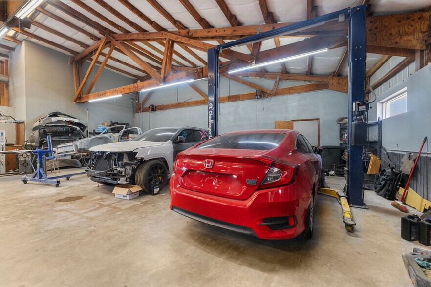 More Photos Of 109 N Falkenburg Rd, Tampa Manufacturing For Sale