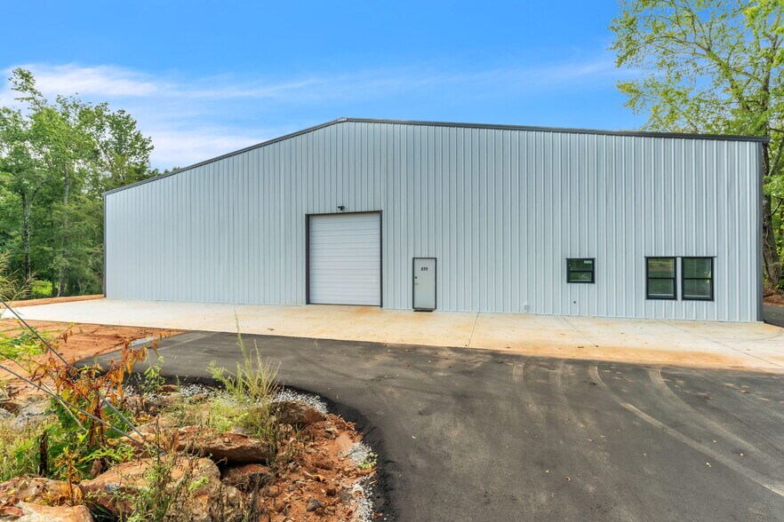 More Photos Of 839 Fairview Rd, Simpsonville Industrial For Sale