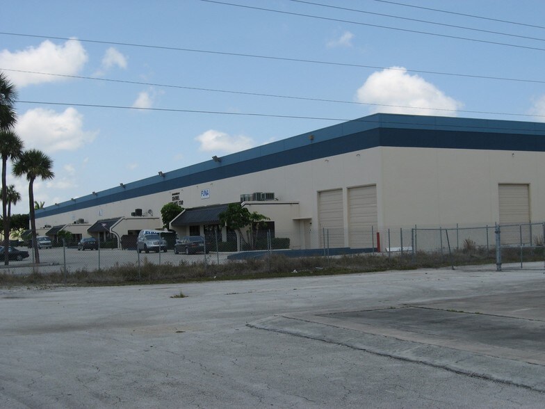 More Photos Of 15801-15825 NW 15th Ave, Miami Warehouse For Lease