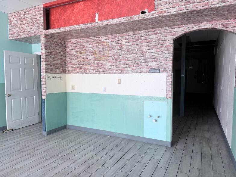 More Photos Of 1826 Country Place Pky, Pearland Unknown For Lease