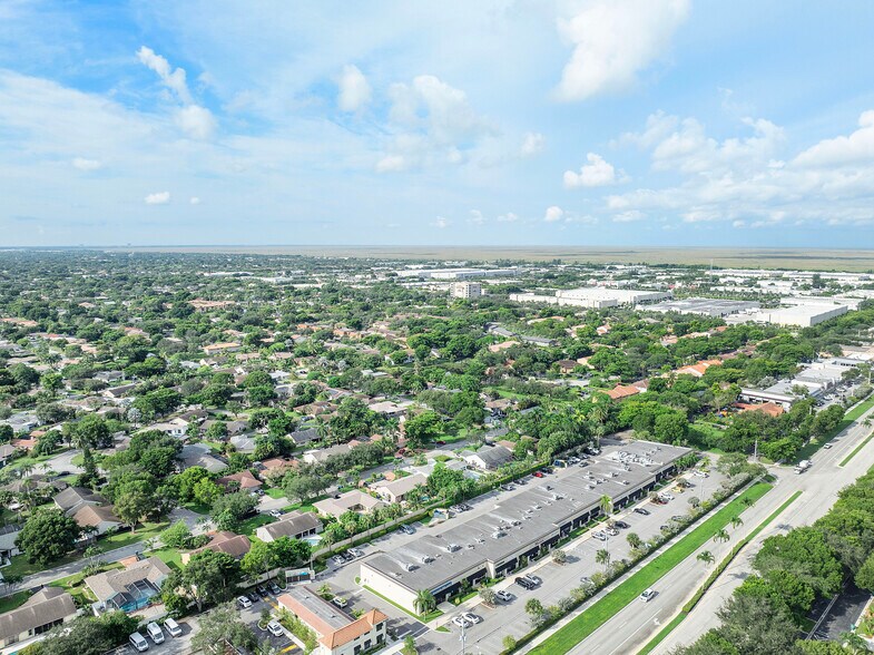 More Photos Of 11300-11354 Wiles Rd, Coral Springs General Retail For Lease