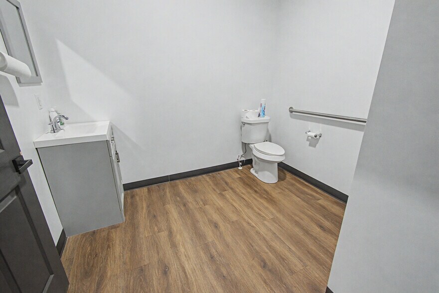 More Photos Of 3305 Chandler Rd, Muskogee Freestanding For Lease