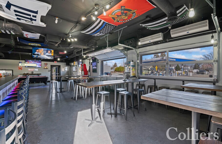 More Photos Of 10937 W State St, Star Bar For Sale