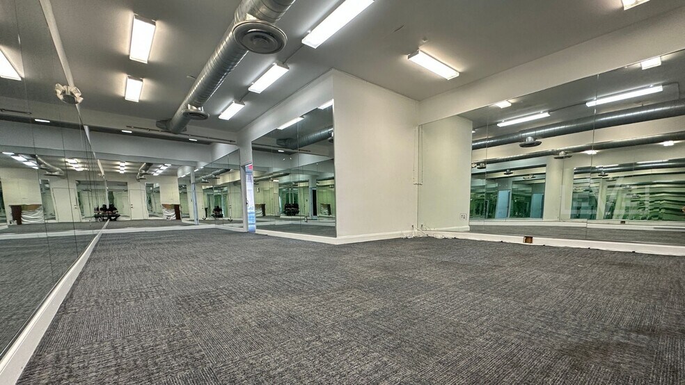 More Photos Of 20101-20161 NE 16th Pl, Miami Loft Creative Space For Sale