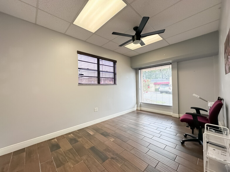 More Photos Of 107-121 Allamanda Dr, Lakeland Unknown For Lease