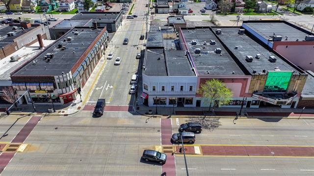 More Photos Of 401-405 S Central Ave, Marshfield Storefront For Sale